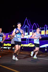 BIB: 801, 43299
                            <button type="button" onclick="openModal(22869825)" class="btn btn-primary btn-sm float-right btn-popup" data-toggle="modal" data-target=".modal-high-quality">
                        <i class="fas fa-shopping-cart"></i> Add to Cart
                    </button>
                                            <button type="button" onclick="isThisMe(22869825, true)" class="btn btn-success btn-sm float-right btn-popup btn-isme hidden" data-toggle="tooltip" data-placement="bottom" title="นี่คือรูปของคุณใช่ไหม คลิกที่นี่เพื่อเอาเข้าอัลบั้ม">
                        <i class="fas fa-plus"></i> Add to album
                    </button>
                    <button type="button" onclick="isThisMe(22869825, false)" class="btn btn-warning btn-sm float-right btn-popup btn-isnotme hidden">
                        <i class="fas fa-ban"></i> Remove from album
                    </button>